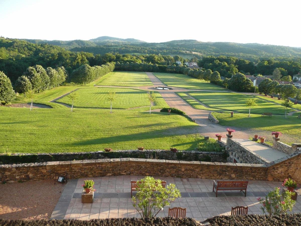 Chateau Royal De Saint-Saturnin Bagian luar foto