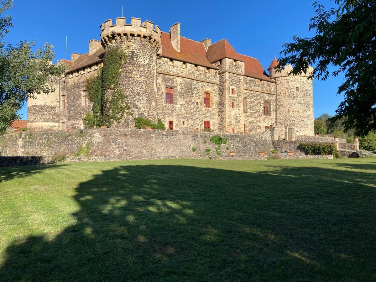 Chateau Royal De Saint-Saturnin Bagian luar foto